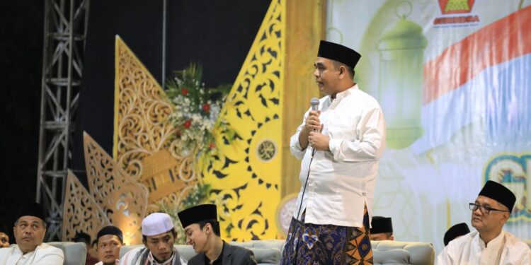 Muzani Hadiri GEMIRA Jawa Tengah Bersolawat, Sampaikan Salam Prabowo ke Masyarakat Demak