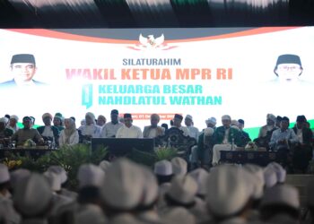 Di Hadapan Ribuan Santri Nahdlatul Wathon NTB, Muzani Paparkan Program Prioritas Prabowo