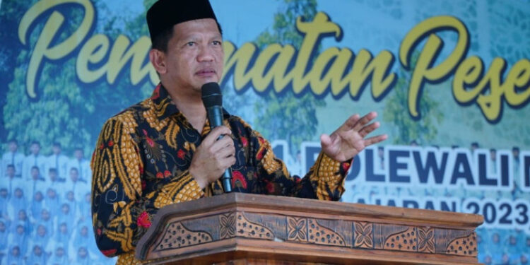 Plt. Kakanwil Kemenag Sulbar Sampaikan Sambutan Inspiratif di Penamatan Siswa MAN 1 Polman