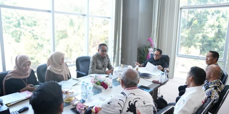 Sekda Sulbar dan Pemkab Polman Bahas Hibah Barang Milik Daerah